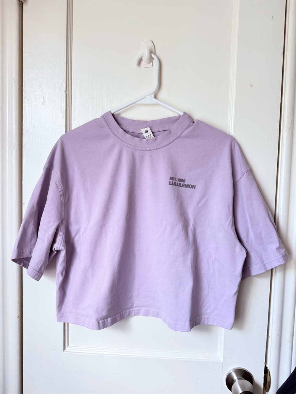 Lululemon heavyweight cropped Tshirt